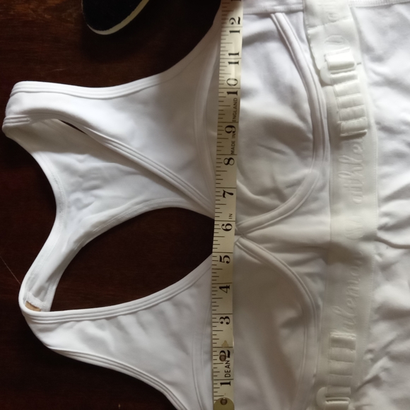 Lululemon tank - Picture 4 of 6